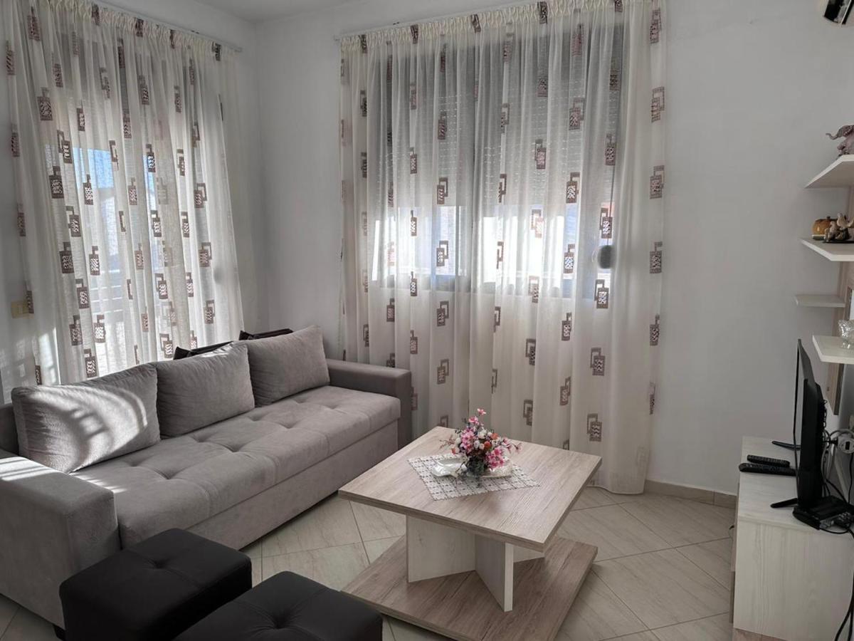 Payo Apartments Sarandë Exterior foto