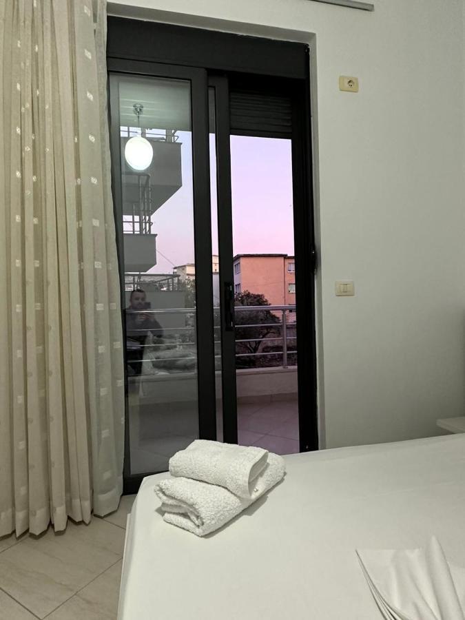 Payo Apartments Sarandë Exterior foto