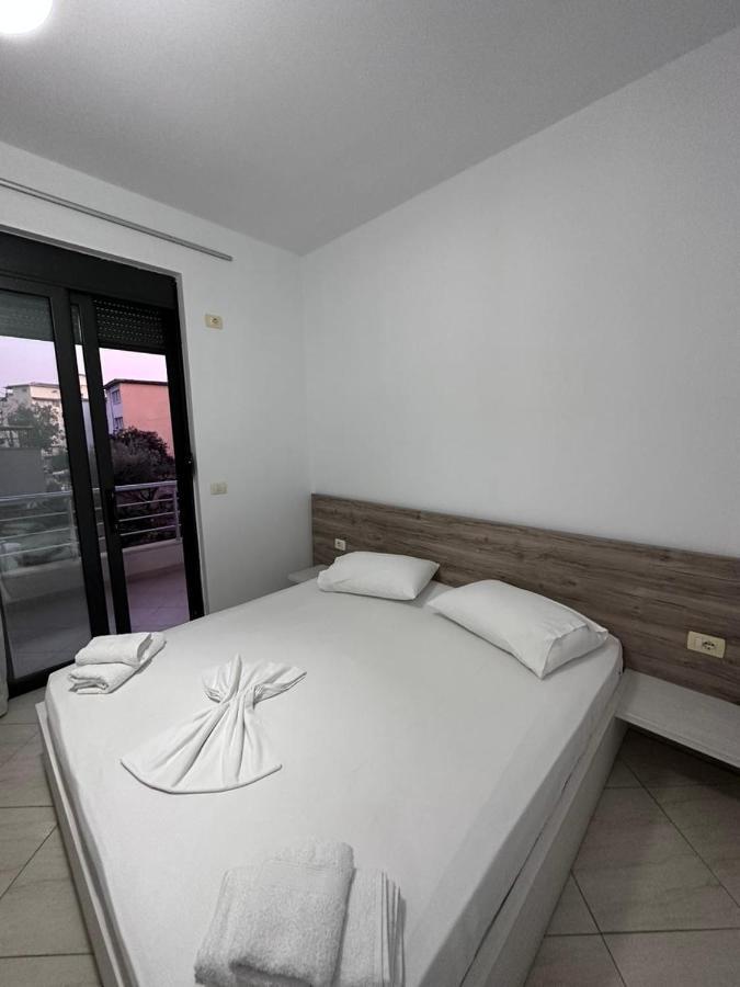 Payo Apartments Sarandë Exterior foto